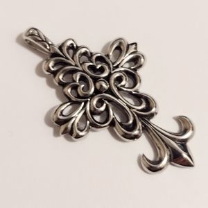 LARGE MEN'S PENDANT.
